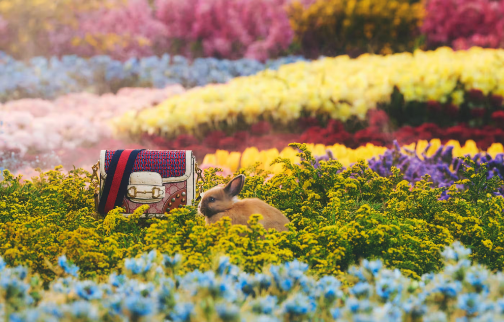 Hinh anh 1: GUCCI RA MAT BST MUNG TET QUY MAO 2023 voi hinh anh tho con lam chu dao