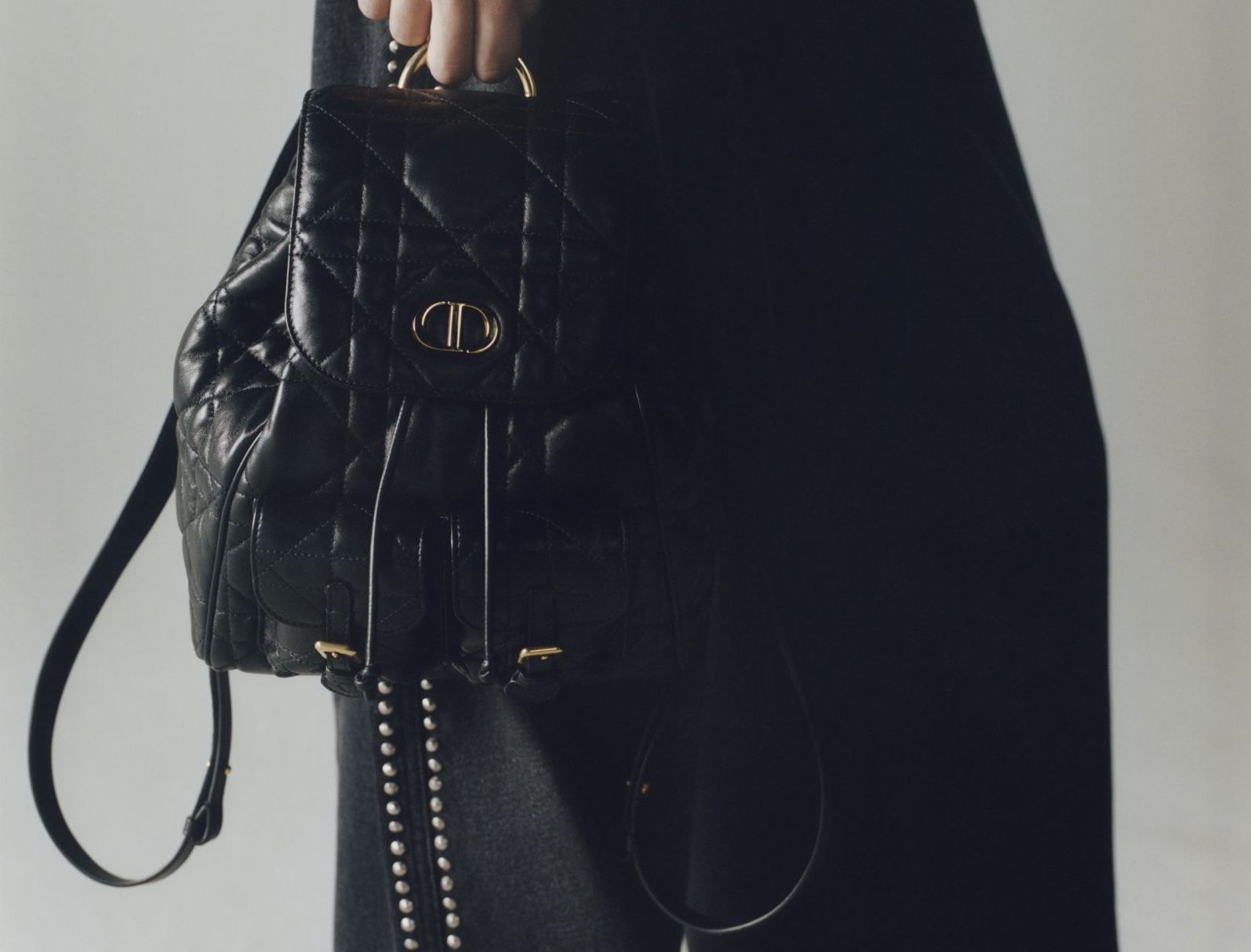 Hinh anh 3: Caro Backpack: Tan binh sang gia cua nha mot Dior