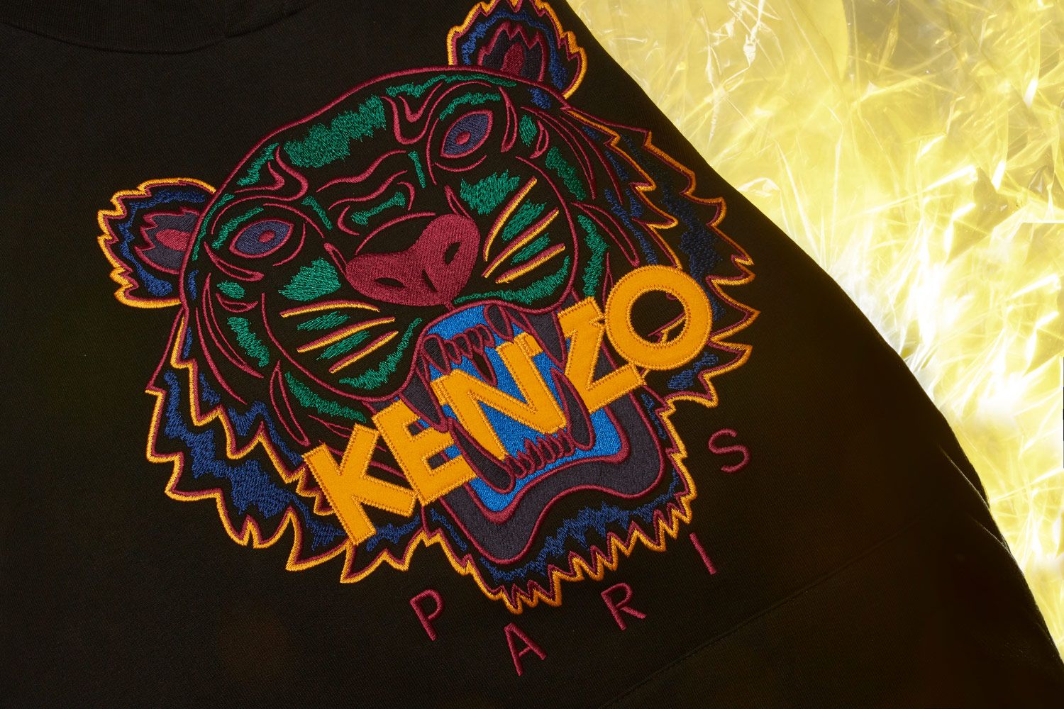 Lịch sử thương hiệu Kenzo Sự hoà quyện giữa nghệ thuật và thời trang LUXITY