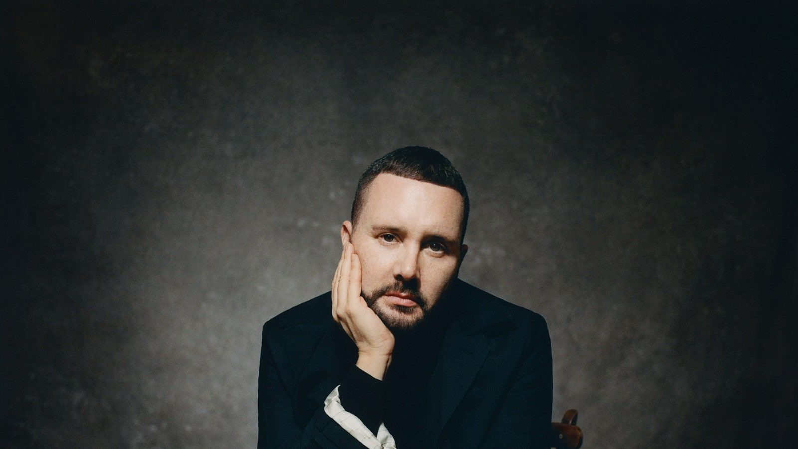 kim-jones-nha-thiet-ke-tai-ba-cua-lang-thoi-trang-toan-cau