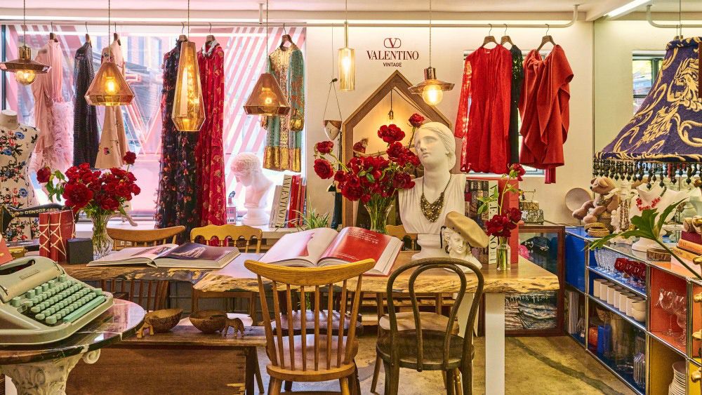 valentino-vintage-du-an-resale-huong-ung-trao-luu-ben-vung-cua-valentino