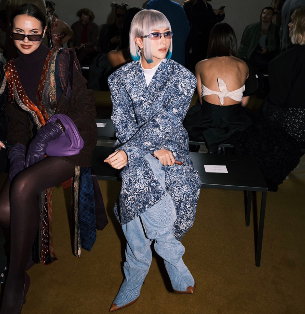 su-bien-hoa-day-sac-mau-cua-quynh-anh-shyn-tai-milan-fashion-week-2023