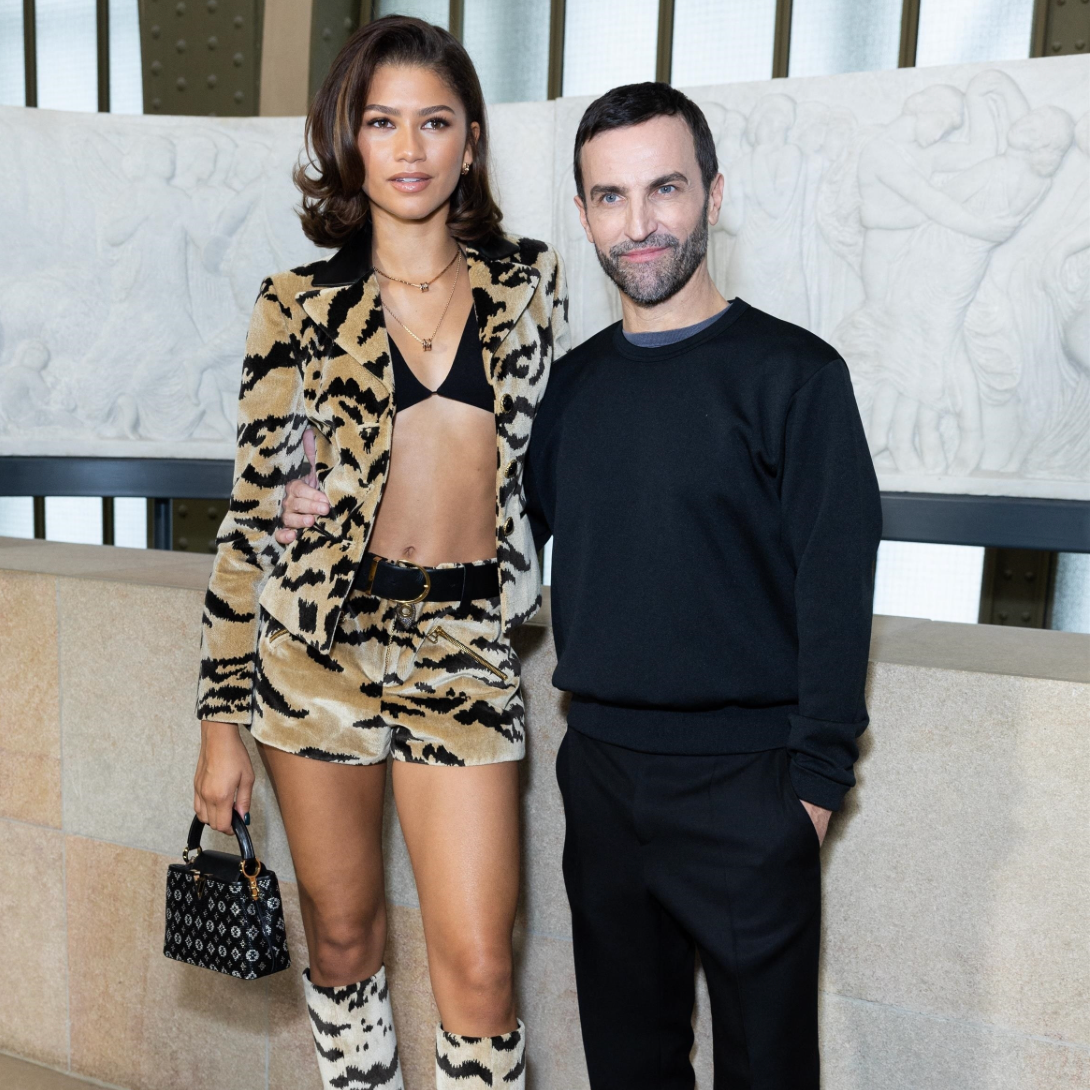 gop-mat-tai-musee-d-orsay-lieu-zendaya-co-tro-thanh-dai-su-cua-louis-vuitton