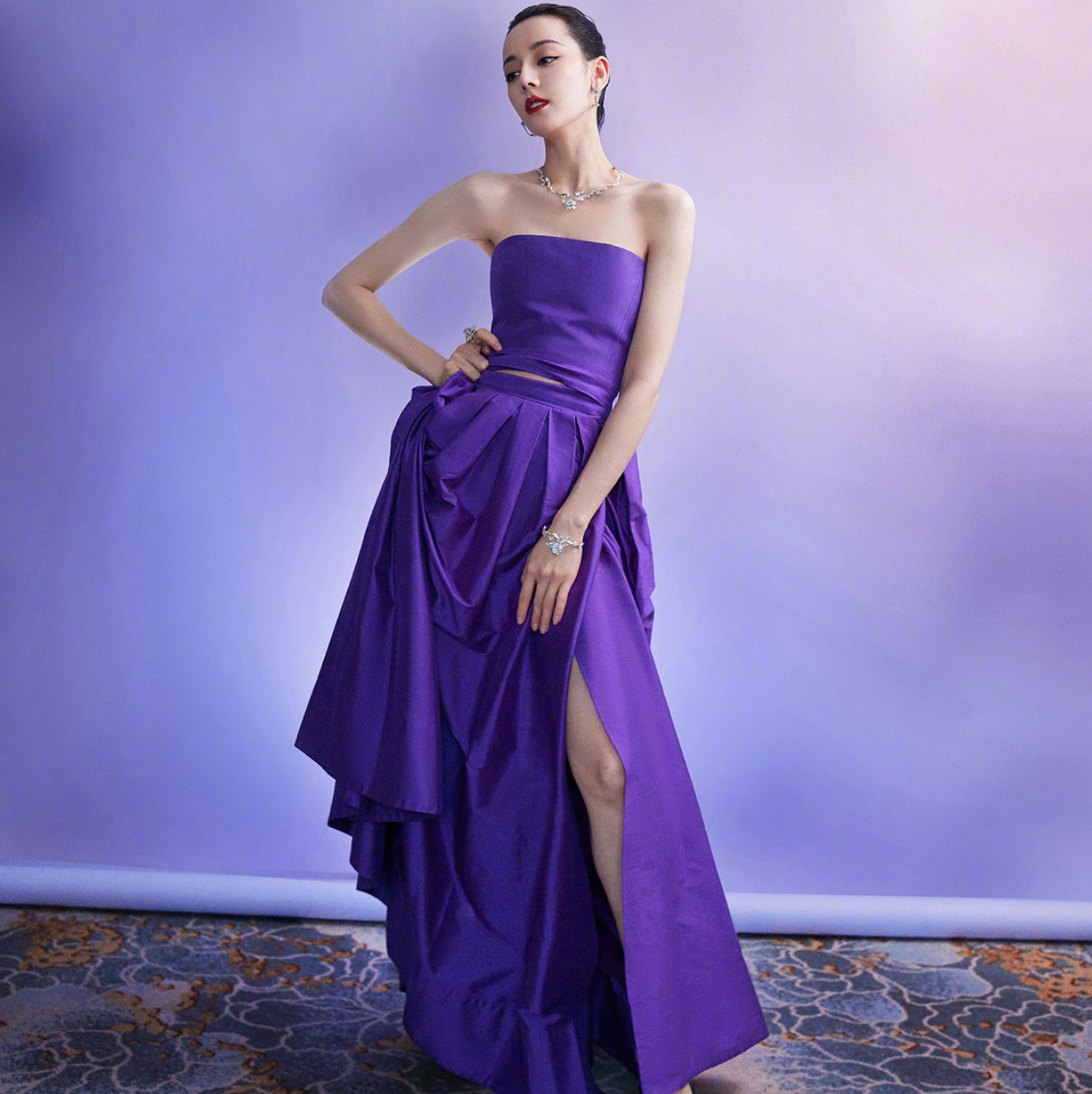 Người Trung Quốc Chỉ Trích Dior Đạo Váy Mã Diện Truyền Thống Thời Minh