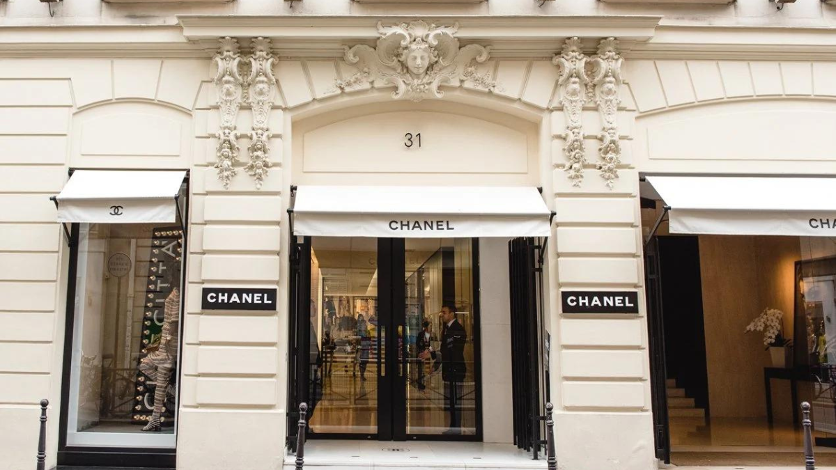 Hinh anh 7: Tai sao ban nen bay ngay toi Paris de mua sam hang hieu ngay bay gio?