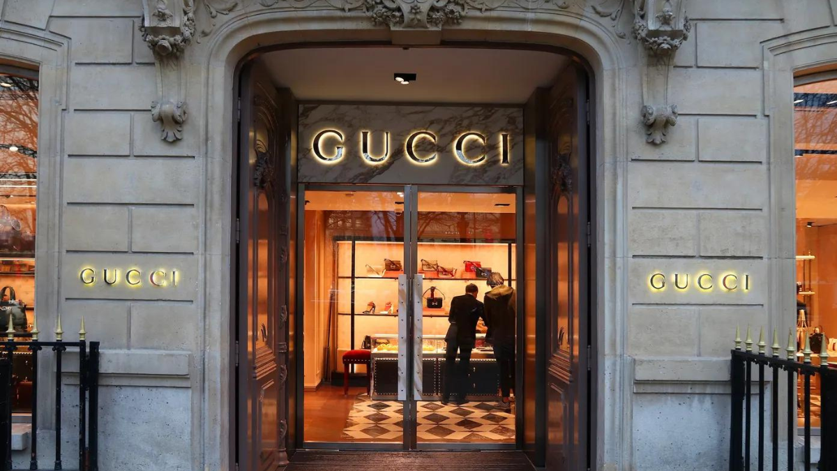 Balenciaga "dính phốt", Gucci và Kering cũng chịu thiệt hại nặng nề