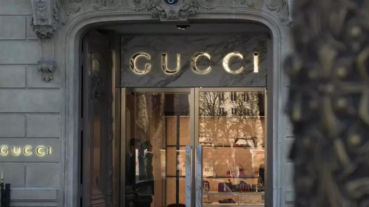 Hinh anh 6: Gucci chao don SABATO DE SARNO: Giam doc sang tao moi cua nha mot