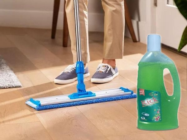Bí quyết lựa chọn nước lau sàn diệt khuẩn an toàn, giá tốt