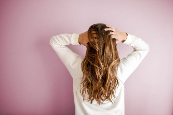 Ngừa tóc hư tổn mùa đông với các mẹo hay