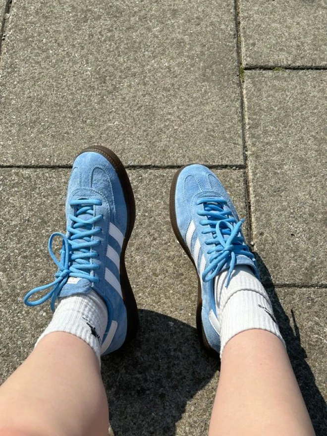 Thêm 1 mẫu giày adidas đang 