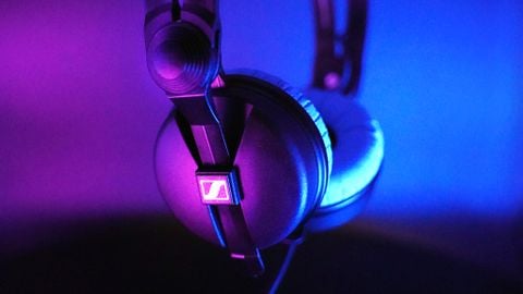 Vì sao tai nghe Sennheiser HD25 được xem là huyền thoại?