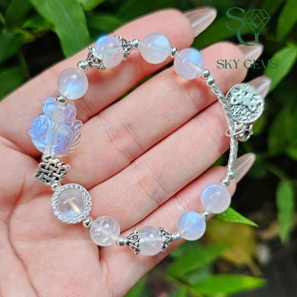 Tác dụng của Đá Mặt Trăng Moonstone chị em không thể BỎ QUA