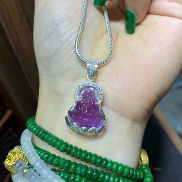 Mặt Phật Bà Quan Âm Thạch Anh Tím