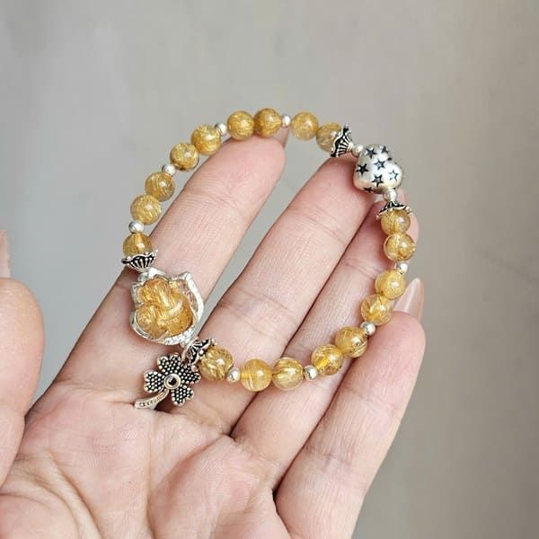 Vòng Thạch Anh Tóc Vàng Mix Hồ Ly Và Charm Bạc