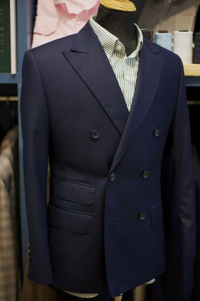 TÌM LẠI MÌNH TRONG MỘT BỘ SUIT TPHCM: HÀNH TRÌNH TINH TẾ TẠI DELICATEF