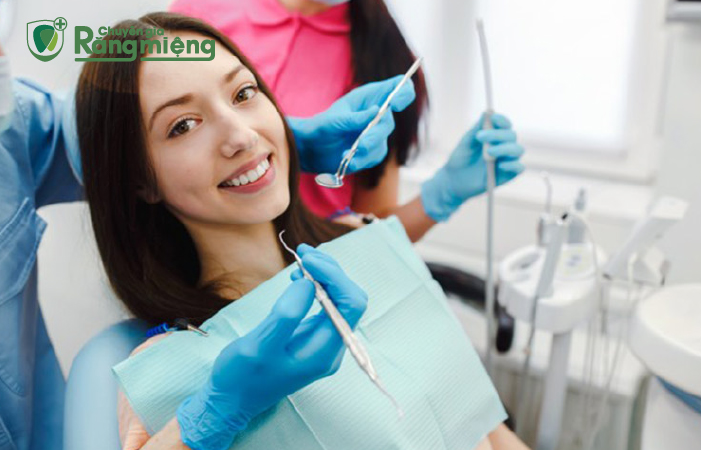 Cần điều trị dứt điểm bệnh lý răng miệng để loại bỏ mùi hôi trong hơi thở