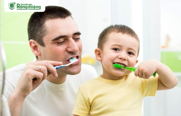 Khi nào nên tập cho bé đánh răng?