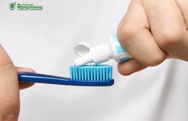 Những lưu ý để sử dụng kem đánh răng giảm ê buốt hiệu quả