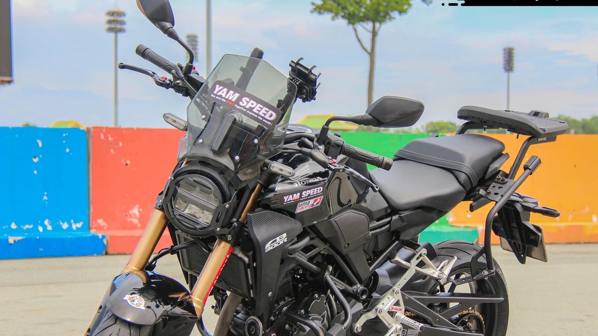Nâng cấp xe Honda CB 300R phù hợp chạy trong sân đua