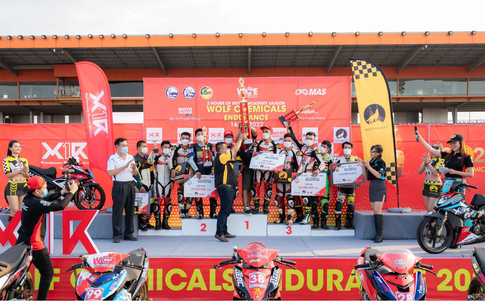Đội Đua MAS RACING Tự Hào Giành Chiến Thắng Trong Giải Đua WOLF CHEMICALS ENDURANCE 2022