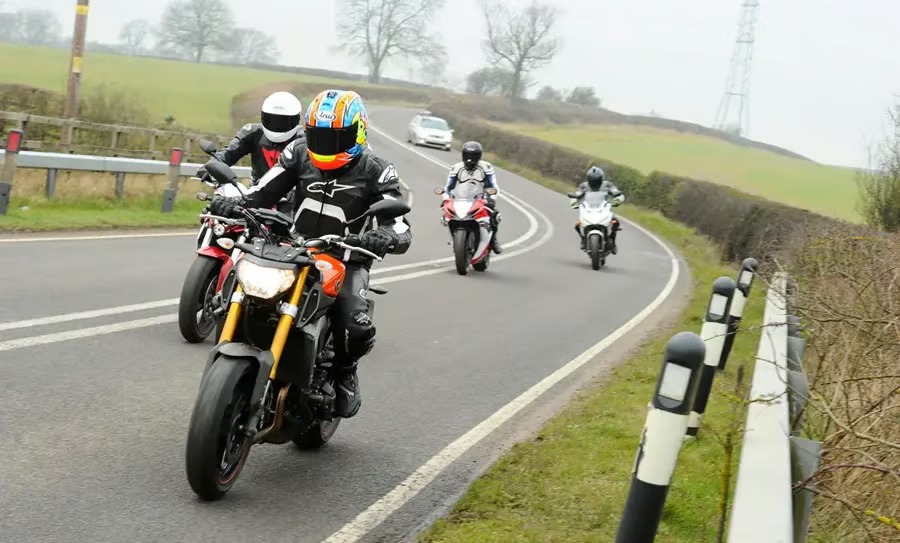 Dịch vụ cho thuê giáp đua xe và tổ chức sự kiện