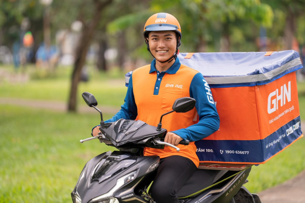 Dịch vụ giao hàng bằng xe máy GHN: Nhanh chóng, tận tâm