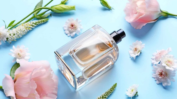 Chia sẻ kinh nghiệm kinh doanh nước hoa hiệu quả với vốn thấp