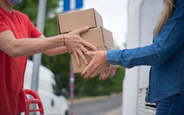 Tự ship hàng online giúp các shop tối ưu được chi phí vận chuyển và nâng cao lợi nhuận.