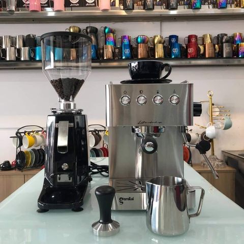 Cơ sở phân phối máy pha cà phê giá hợp lý nhất miền Nam