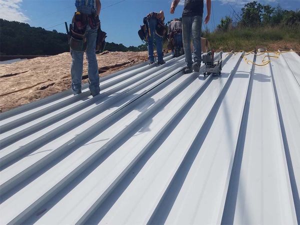 feature-of-standing-seam-roofing