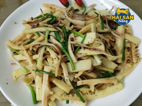 Cách làm mực khô xào măng tươi dai ngon, hấp dẫn cho gia đình
