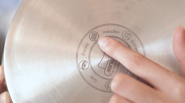 Thông tin về khả năng sử dụng trên bếp từ của sản phẩm