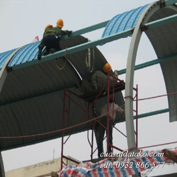 Cách làm mái tôn đẹp, đúng kỹ thuật tăng thẫm mỹ cho ngôi nhà