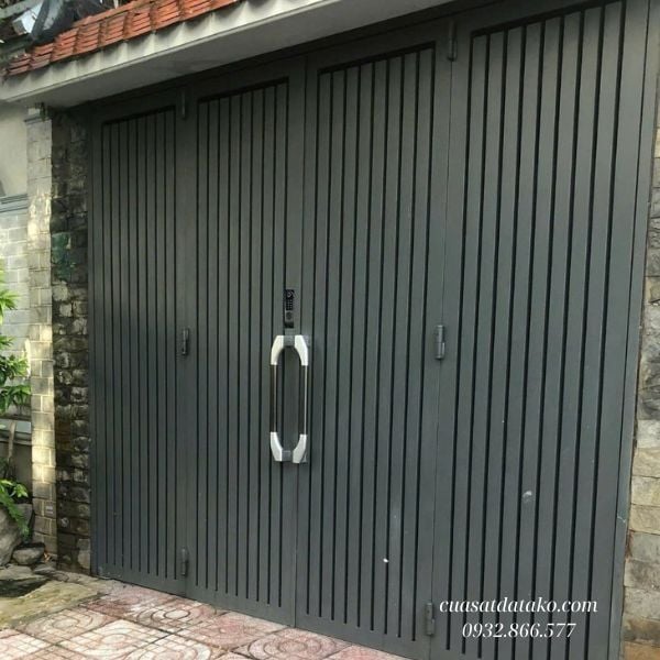 cổng sắt 4 cánh kín đáo