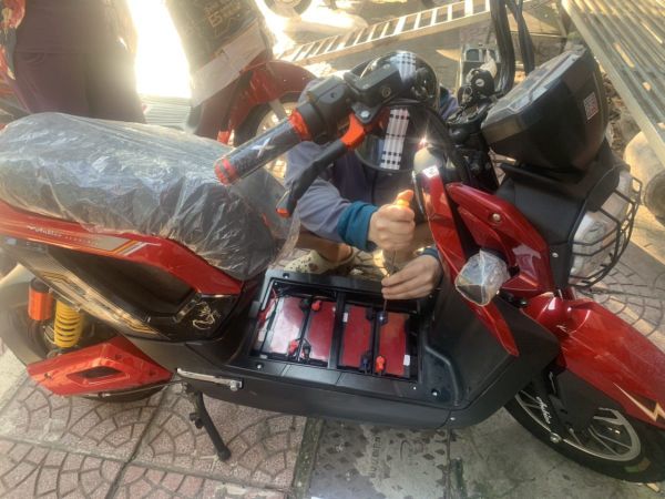 Sửa XE MÁY ĐIỆN TẠI HÀ NỘI/TẠI NHÀ