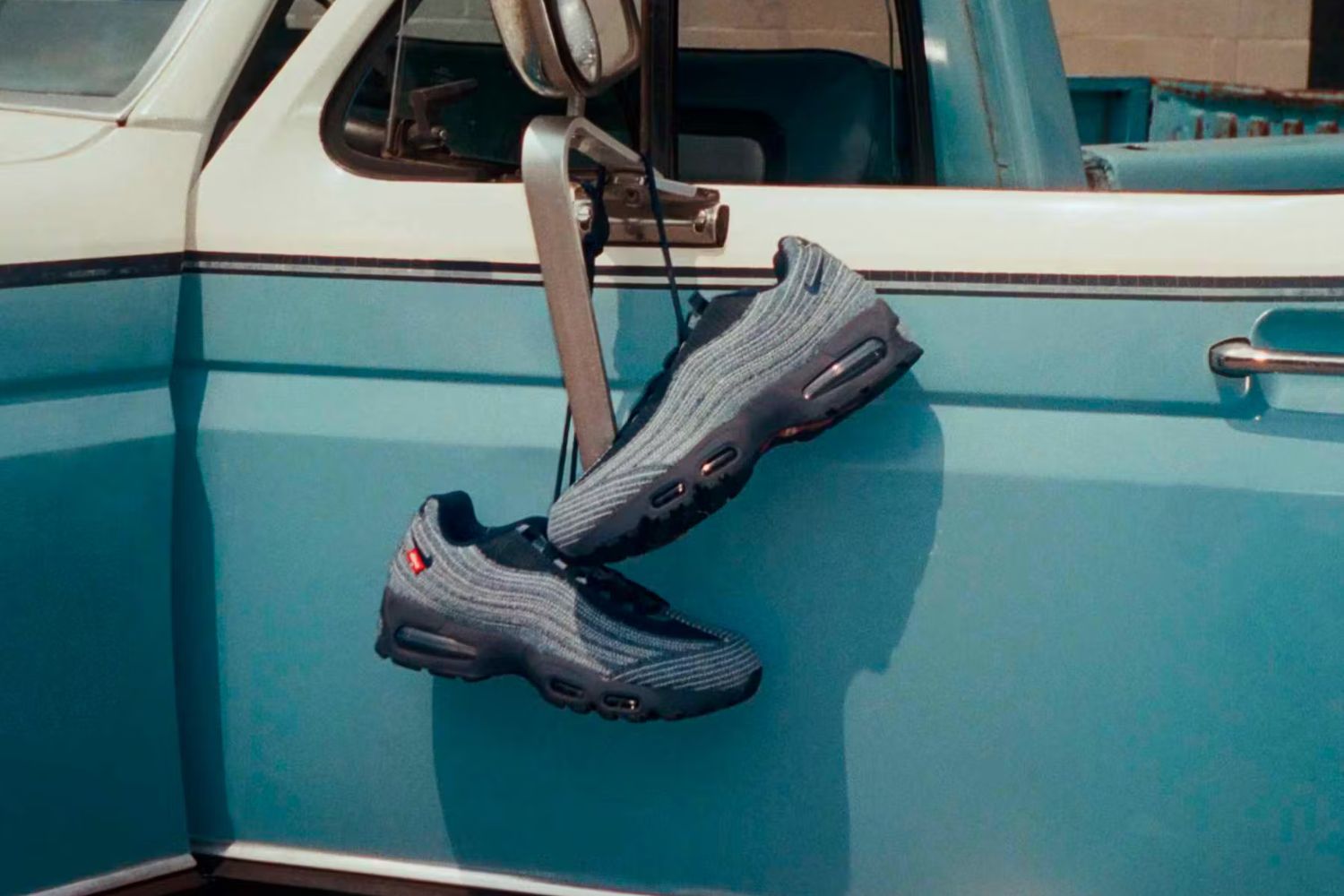 Levi’s x Nike – Khi di sản Denim chạm vào tinh thần Streetwear