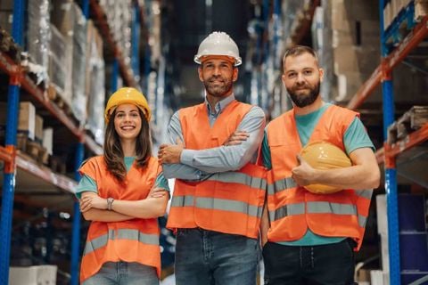ĐƯỢC ĐI LÀM HỢP PHÁP KHI CHƯA CÓ WORK PERMIT MỚI Ở CANADA