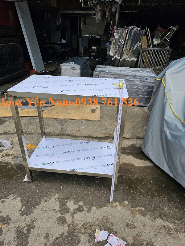 Bàn inox? Tại sao nên chọn bàn inox cho nhà hàng của bạn?