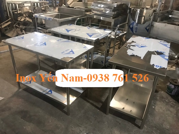 Bàn inox lựa chọn thông minh cho bếp công nghiệp
