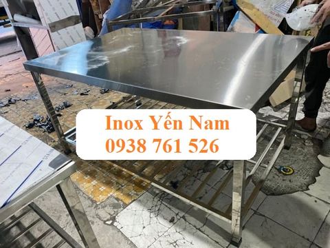 Bàn inox trong nhà hàng - giải pháp cho không gian bếp chuyên nghiệp