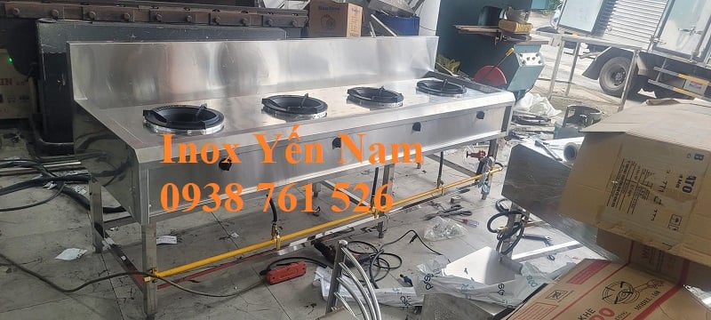 Bếp á 4 họng: Tăng cường khả năng sản xuất trong ngành thực phẩm