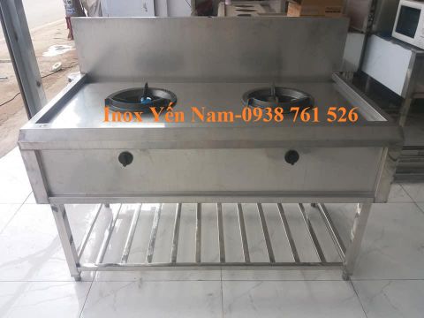 Đánh giá ưu điểm của bếp công nghiệp 2 họng trong việc nấu ăn hàng ngày.