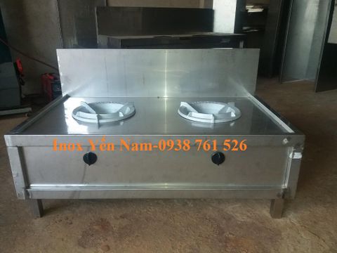 Khám phá sự hoạt động của bếp công nghiệp 2 họng trong việc chế biến món ăn.