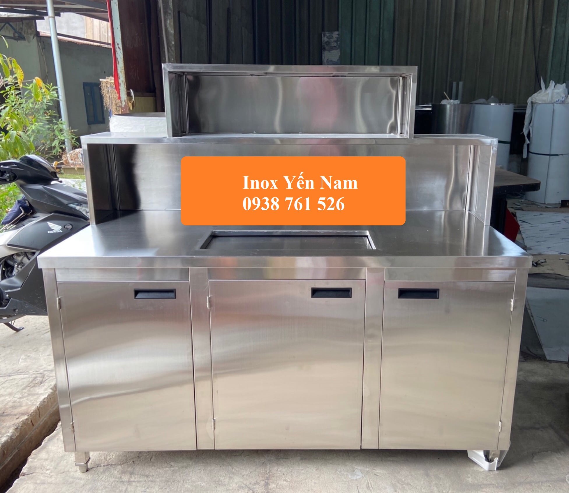 Bí quyết bố trí quầy pha chế inox hợp lý cho không gian quán