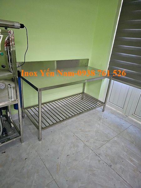 bàn inox