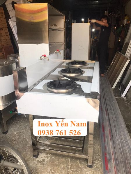 bếp á công nghiệp