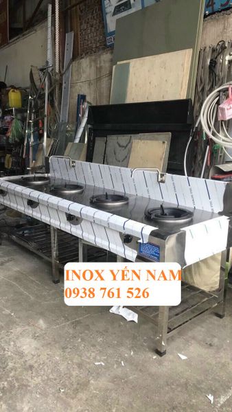 bếp á công nghiệp