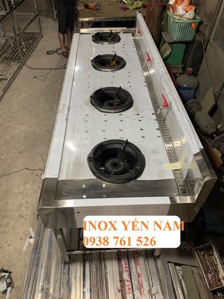 bếp á công nghiệp