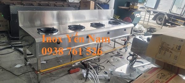 bếp á công nghiệp