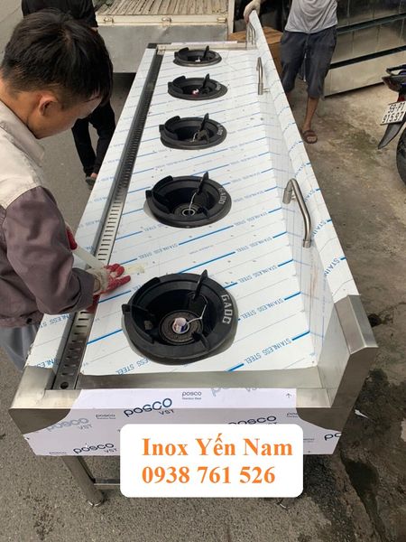 bếp á công nghiệp
